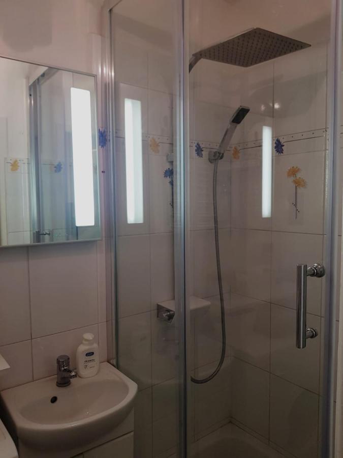 Apartament Plac Trzech Krzyzy Varşovia Exterior foto