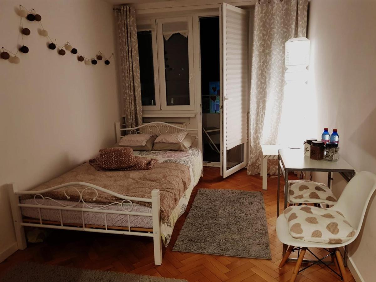 Apartament Plac Trzech Krzyzy Varşovia Exterior foto
